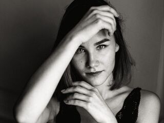 ClareFlorence's Perform on live cam Profile Image