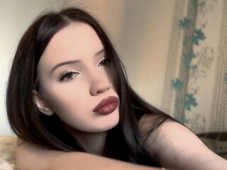 MadelineMendes's Live sex girl Profile Image