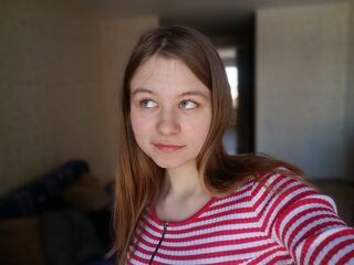 MerciaBiddy's Brunette live cam models Profile Image